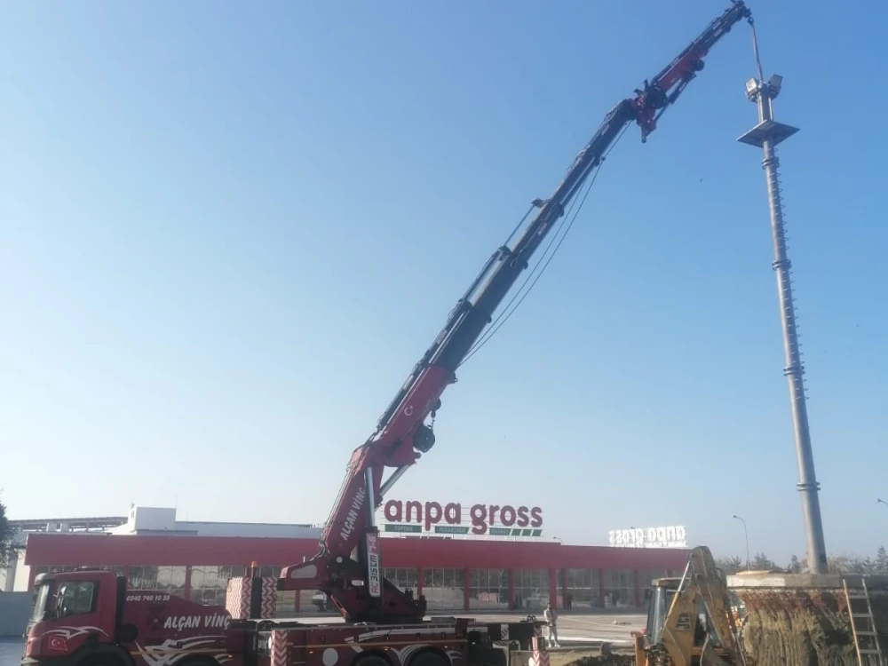 Silivri Anpa Gross 100 tonluk vinç çalışması